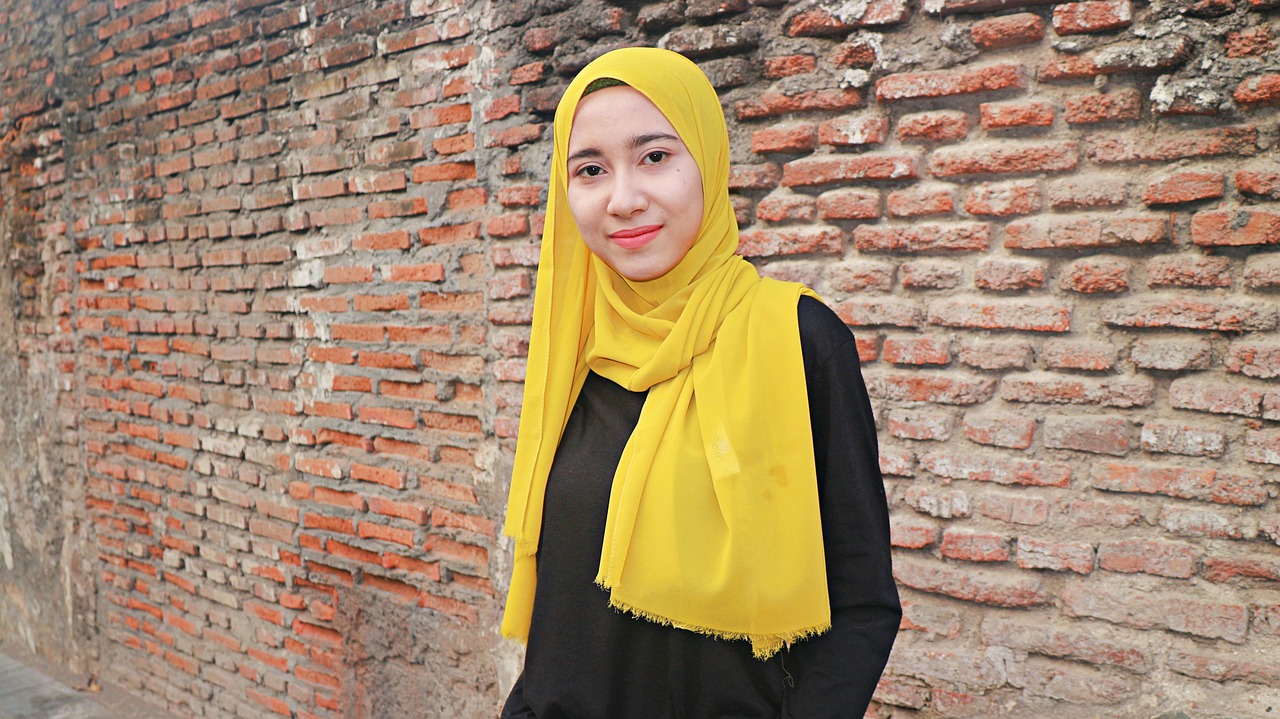 Fashion Hijab Untuk Wanita Kurus dan Pendek